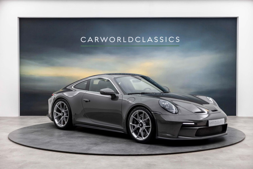 Porsche 992 GT3 Touring