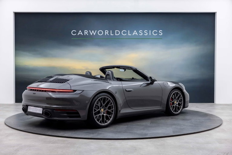 Porsche 992 Carrera 4S