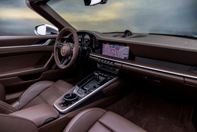 Porsche 992 Carrera 4S