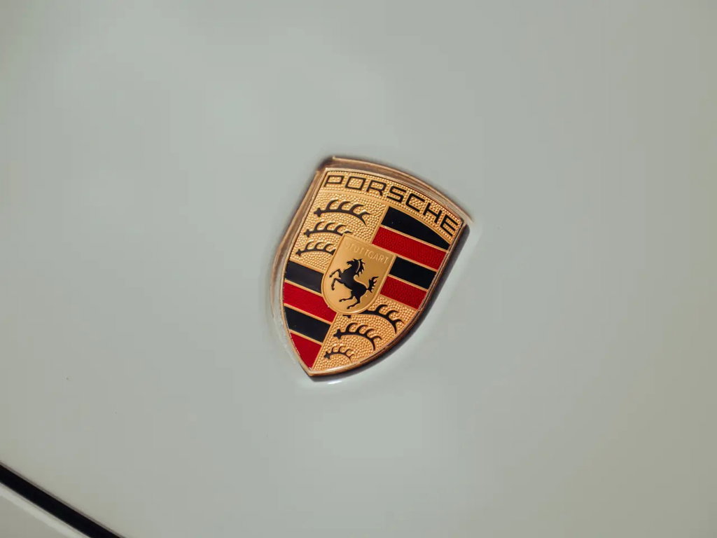 Porsche 992 Carrera