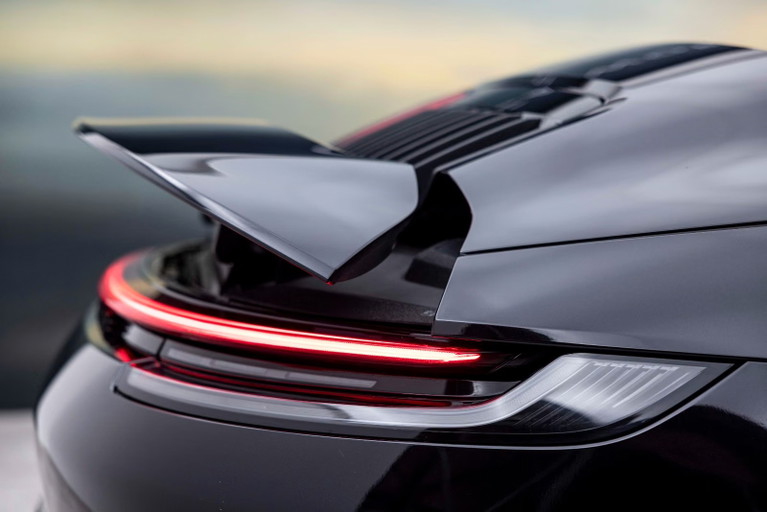 Porsche 992 Carrera