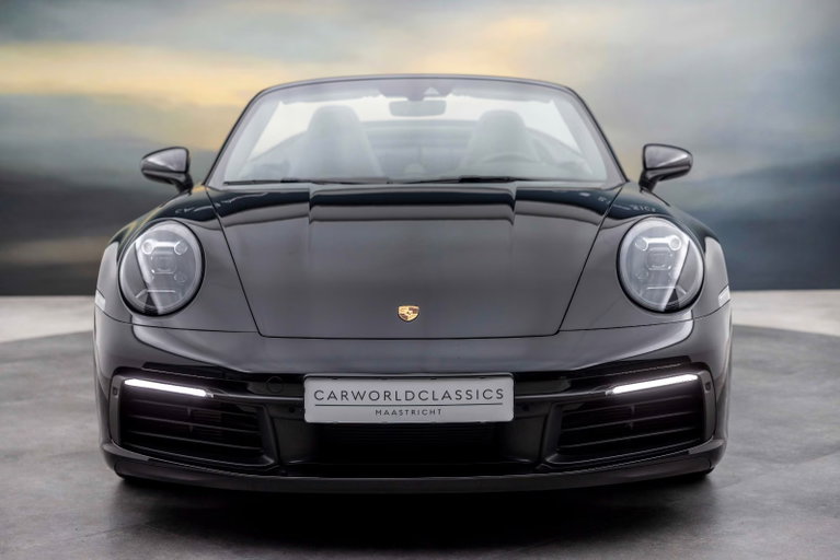 Porsche 992 Carrera