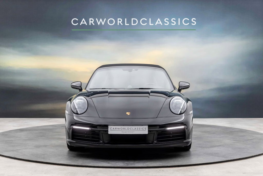 Porsche 992 Carrera