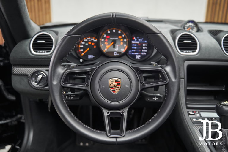 Porsche 718 Spyder RS