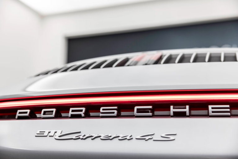 Porsche 992 Carrera 4S