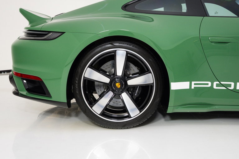 Porsche 992 Sport Classic