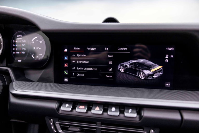 Porsche 992 Carrera