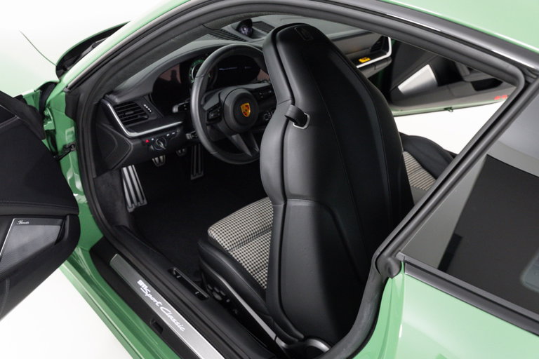 Porsche 992 Sport Classic