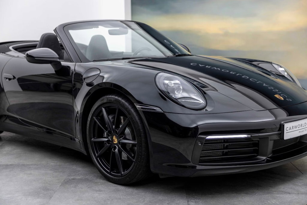 Porsche 992 Carrera