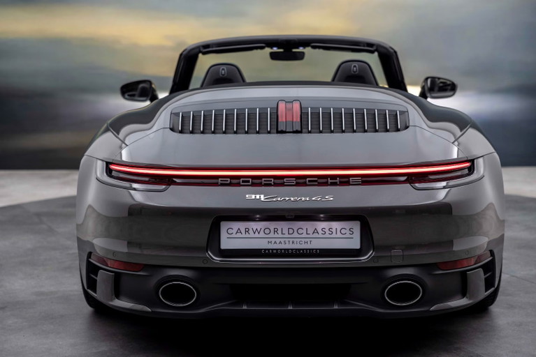 Porsche 992 Carrera 4S
