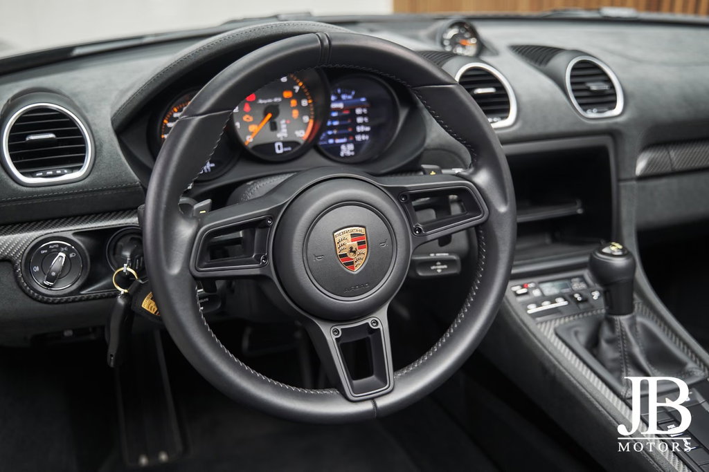 Porsche 718 Spyder RS