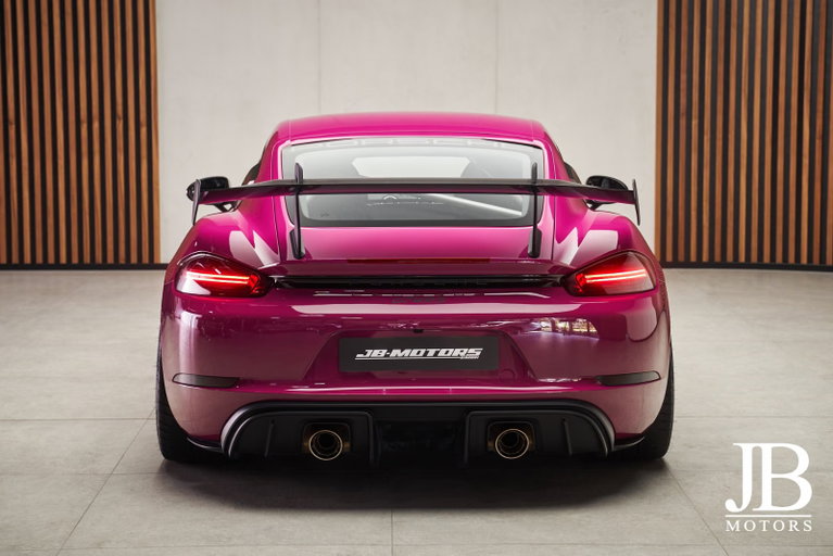 Porsche 718 Cayman GT4 RS