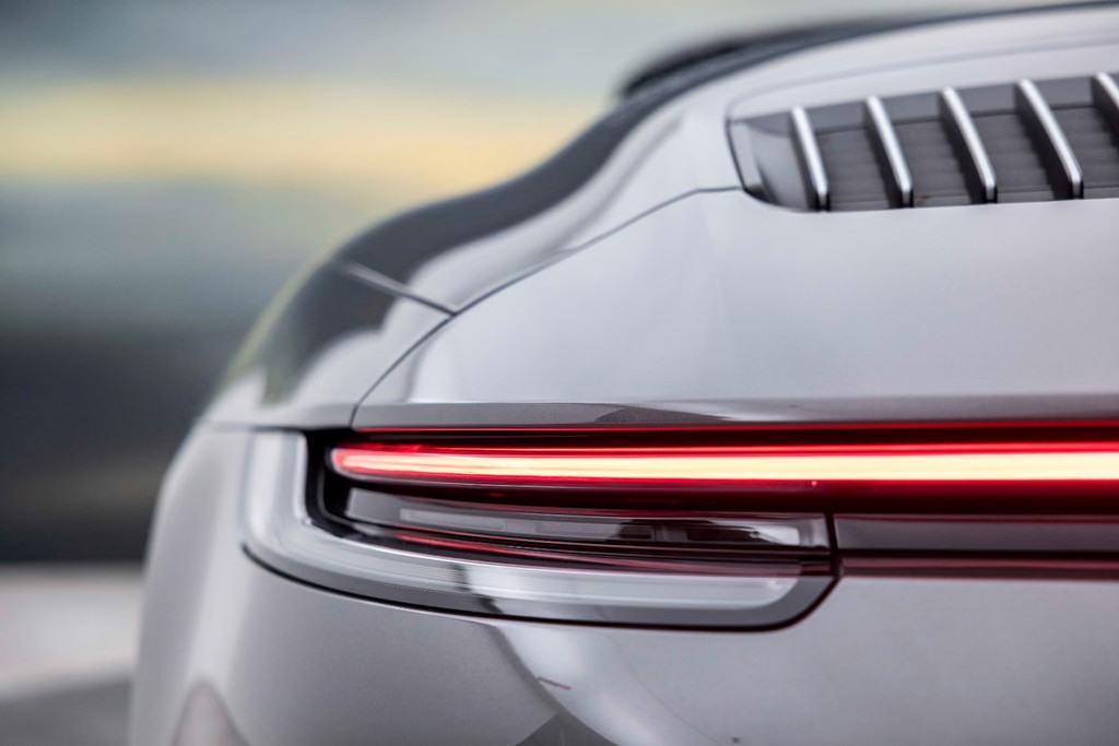 Porsche 992 Carrera 4S