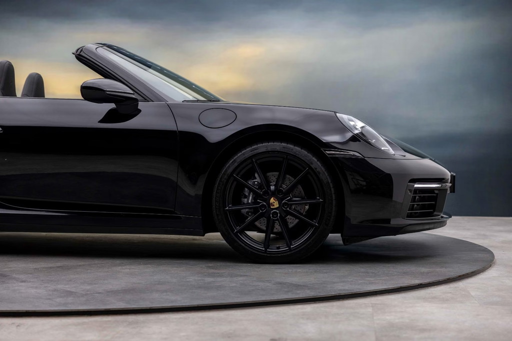Porsche 992 Carrera