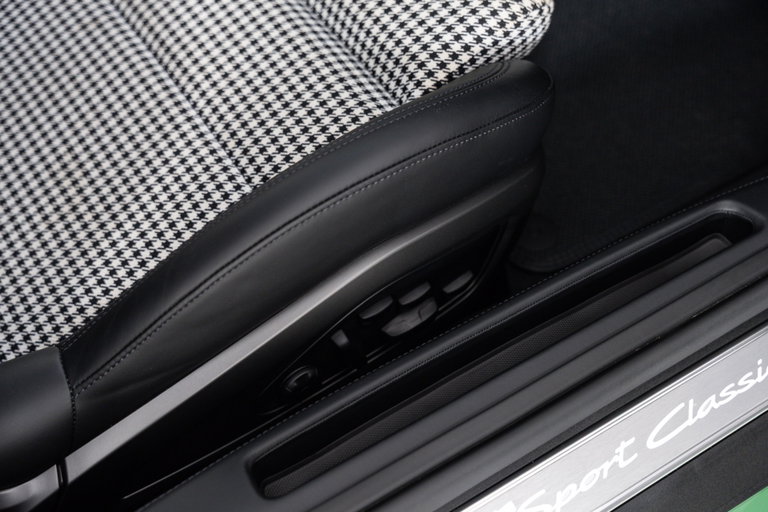 Porsche 992 Sport Classic