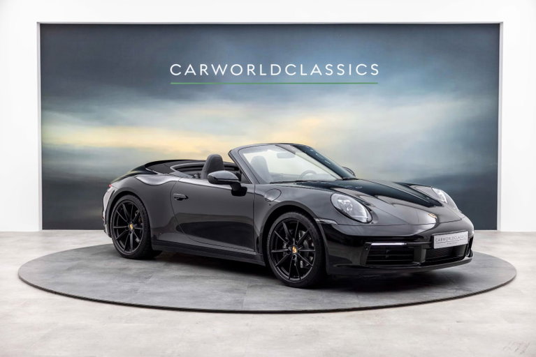 Porsche 992 Carrera