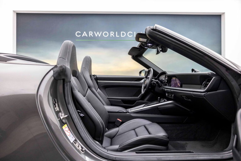 Porsche 992 Carrera 4S