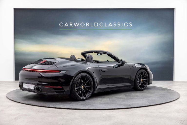 Porsche 992 Carrera