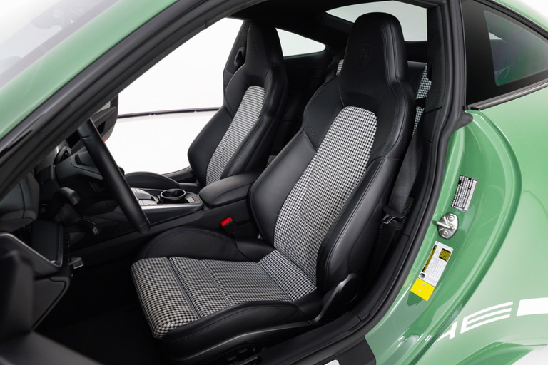 Porsche 992 Sport Classic