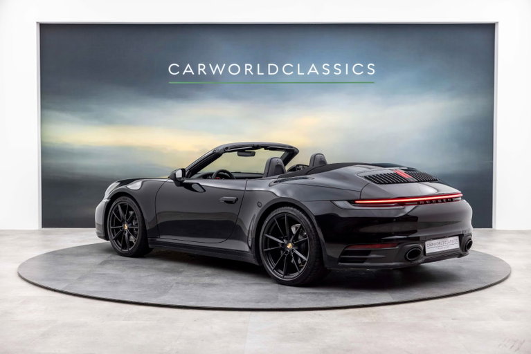 Porsche 992 Carrera