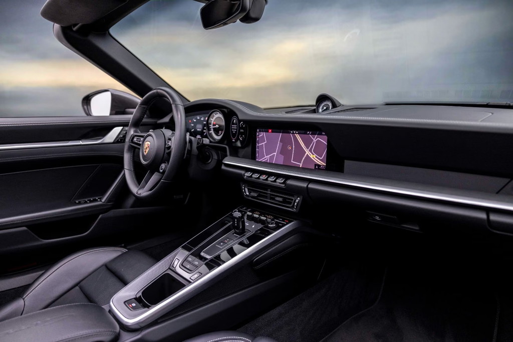 Porsche 992 Carrera 4S