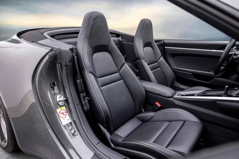 Porsche 992 Carrera 4S