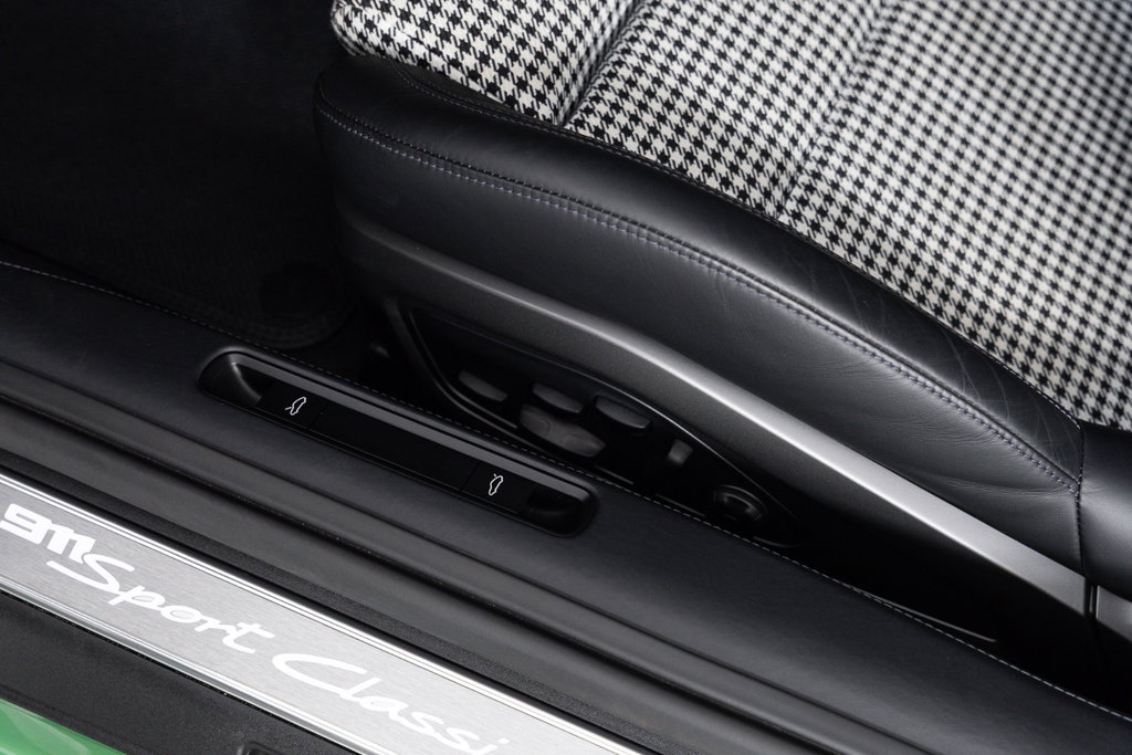 Porsche 992 Sport Classic