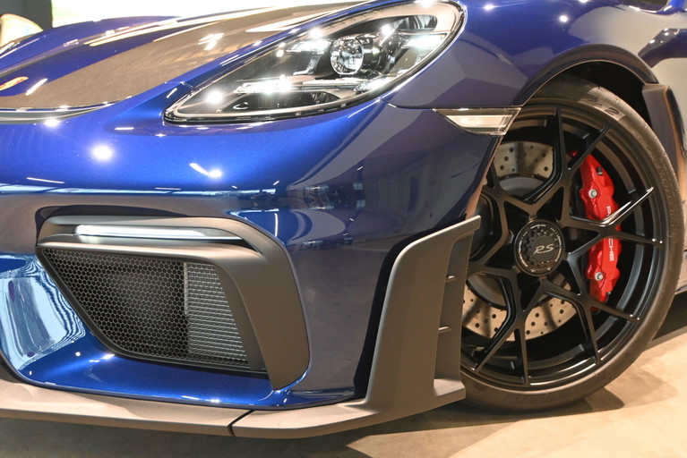 Porsche 718 Cayman GT4 RS