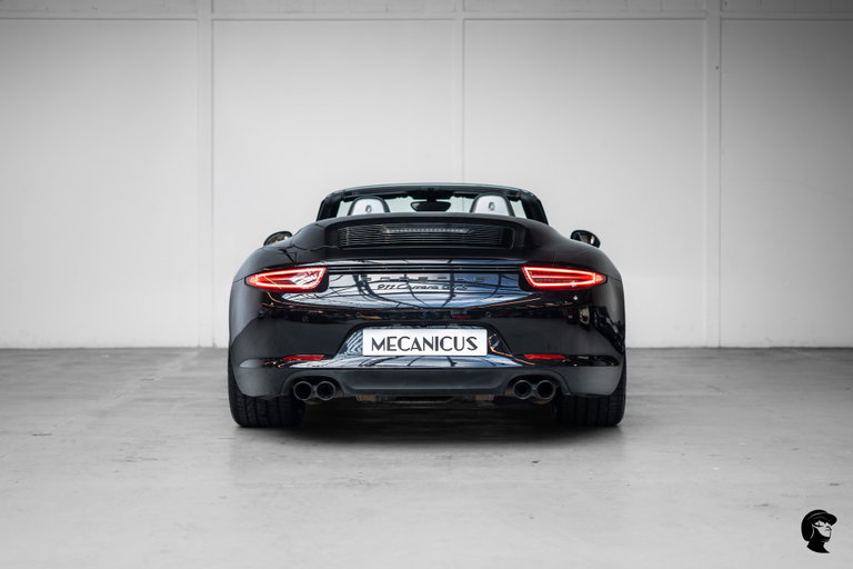 Porsche 991 Carrera GTS