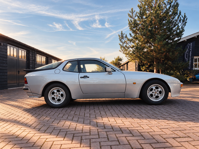 Porsche 944 Coupé