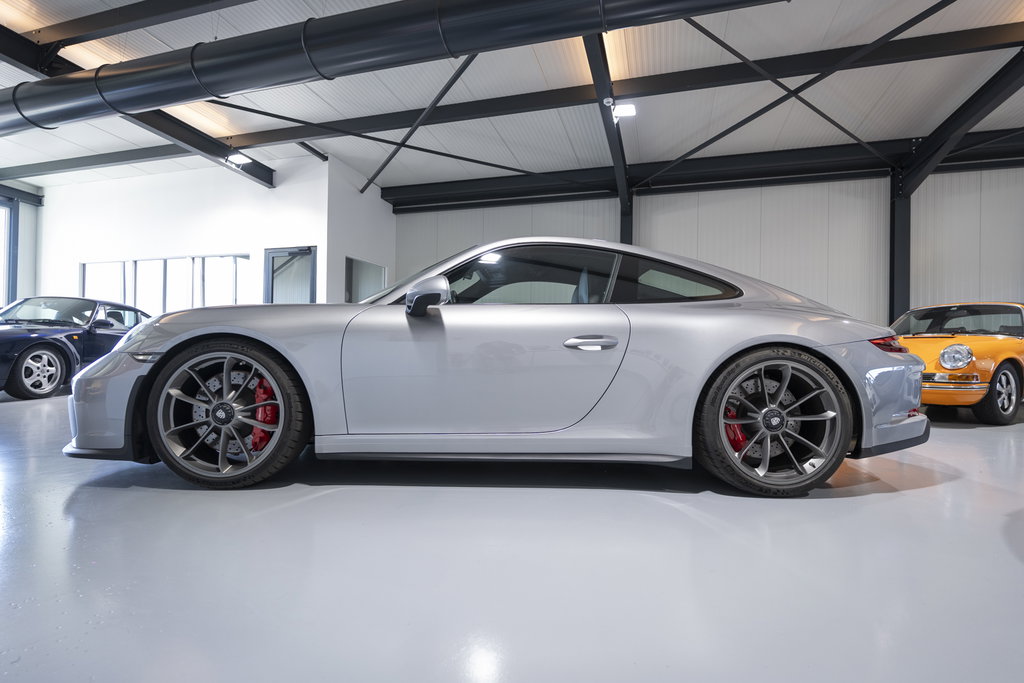 Porsche 991.2 GT3 Touring
