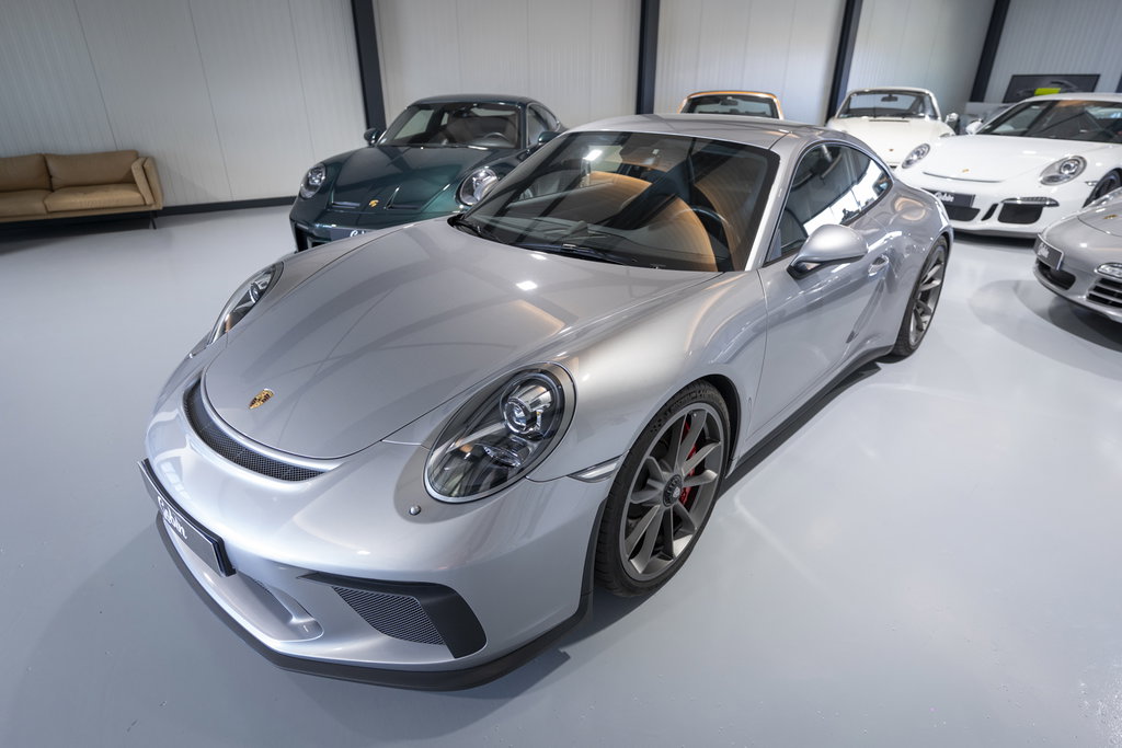 Porsche 991.2 GT3 Touring