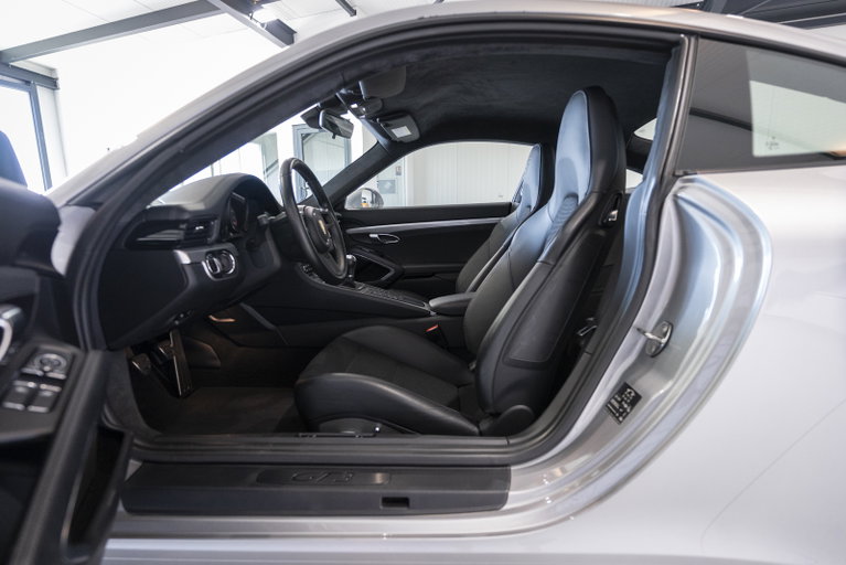 Porsche 991.2 GT3 Touring