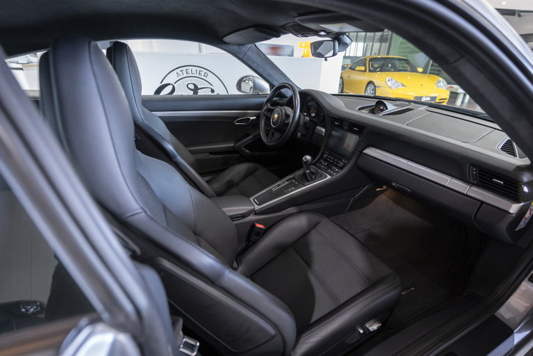 Porsche 991.2 GT3 Touring