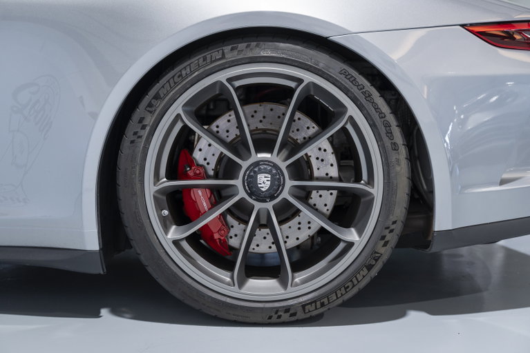 Porsche 991.2 GT3 Touring