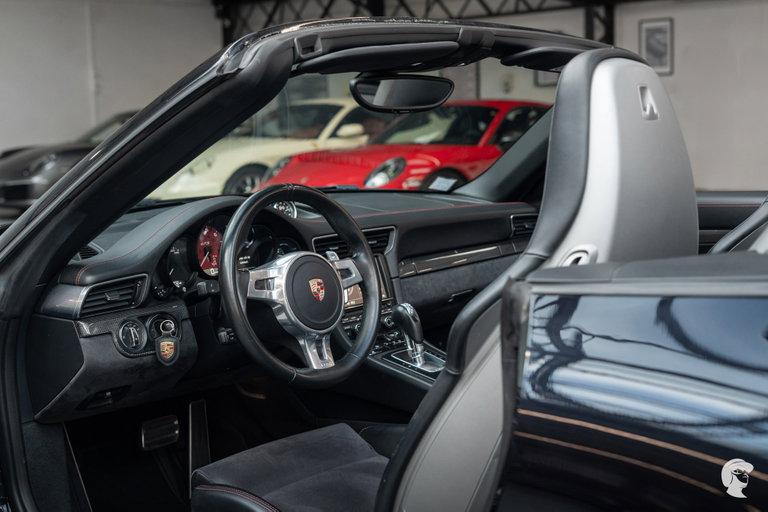 Porsche 991 Carrera GTS