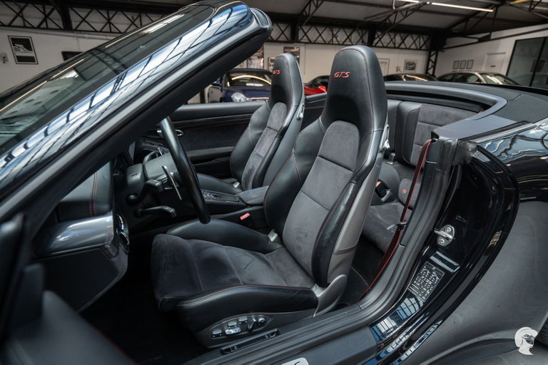 Porsche 991 Carrera GTS