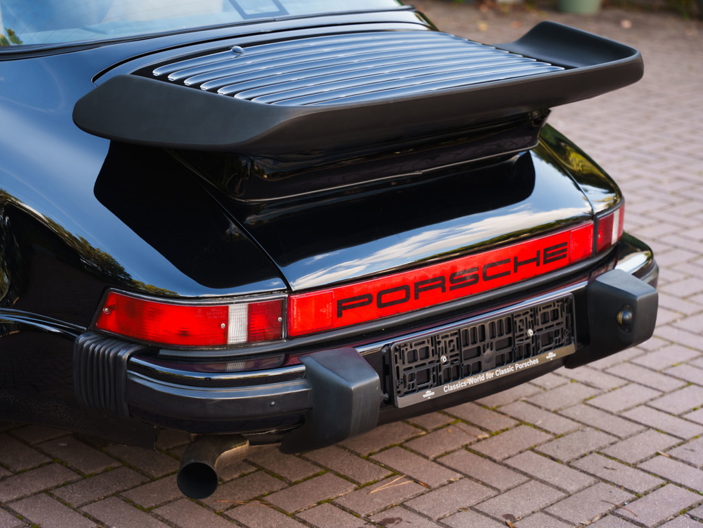 Porsche 911 Carrera 3.2 WTL