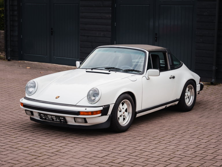 Porsche 911 Carrera 3.2