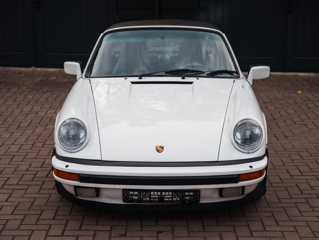 Porsche 911 Carrera 3.2 (US)