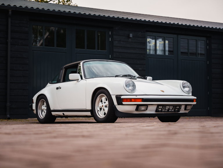 Porsche 911 Carrera 3.2 (US)