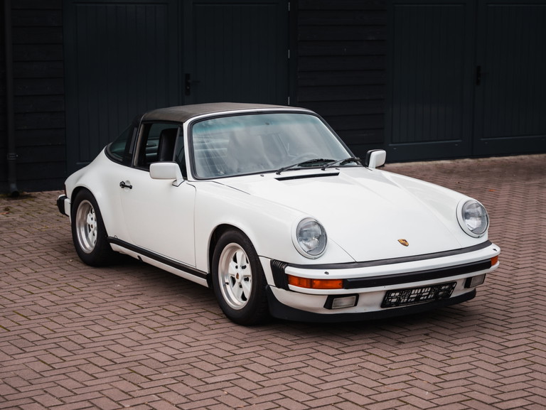 Porsche 911 Carrera 3.2 (US)