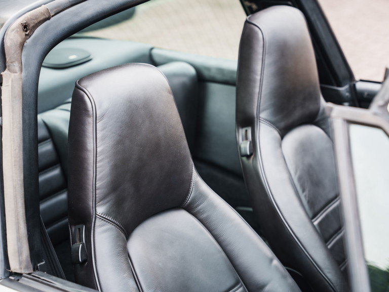 Porsche 911 Carrera 3.2 (US)