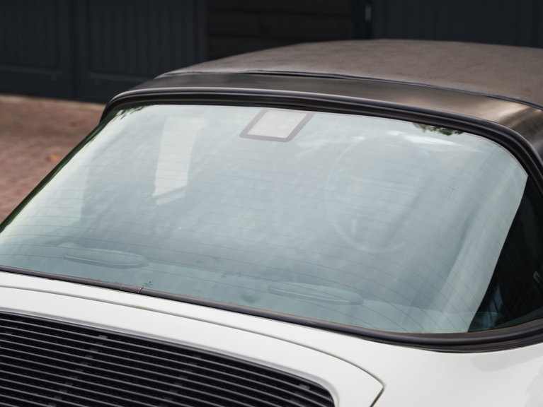 Porsche 911 Carrera 3.2 (US)