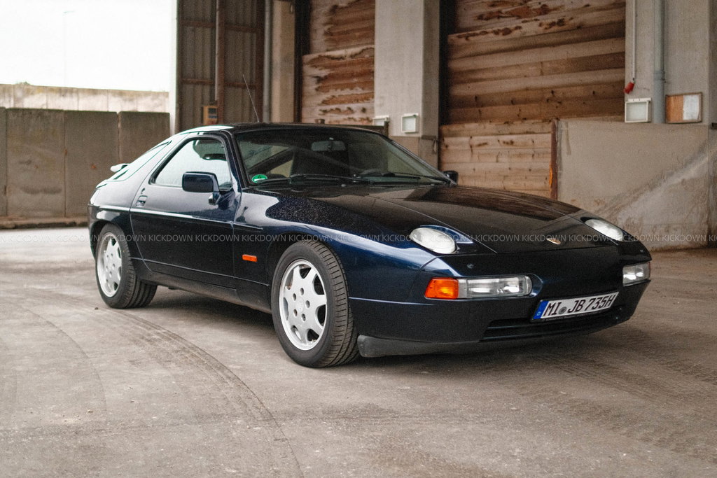 Porsche 928 S4