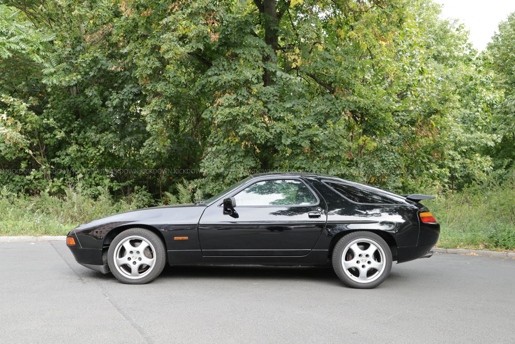 Porsche 928 S4