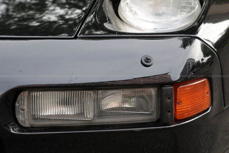 Porsche 928 S4