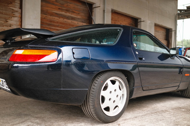 Porsche 928 S4