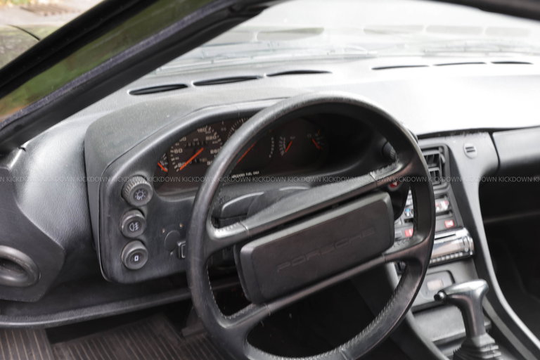 Porsche 928 S4