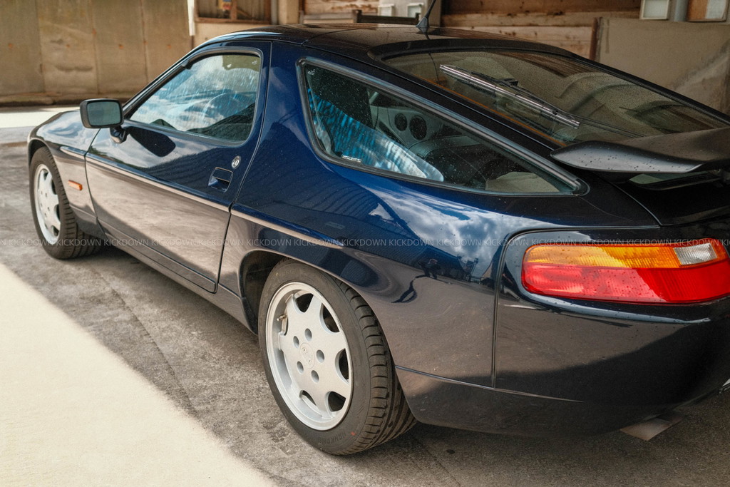 Porsche 928 S4